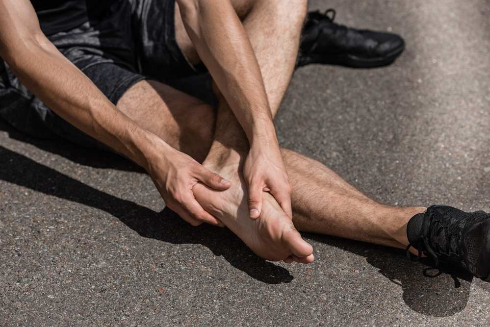 Foot injuries and muscle damage