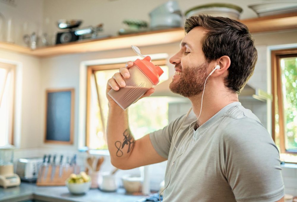 What do protein shakes do?